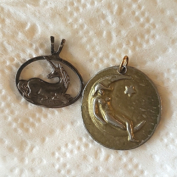 Sold STERLING SILVER VINTAGE PENDANTS UNICORN WOMAN ON MOON - Picture 4 of 6